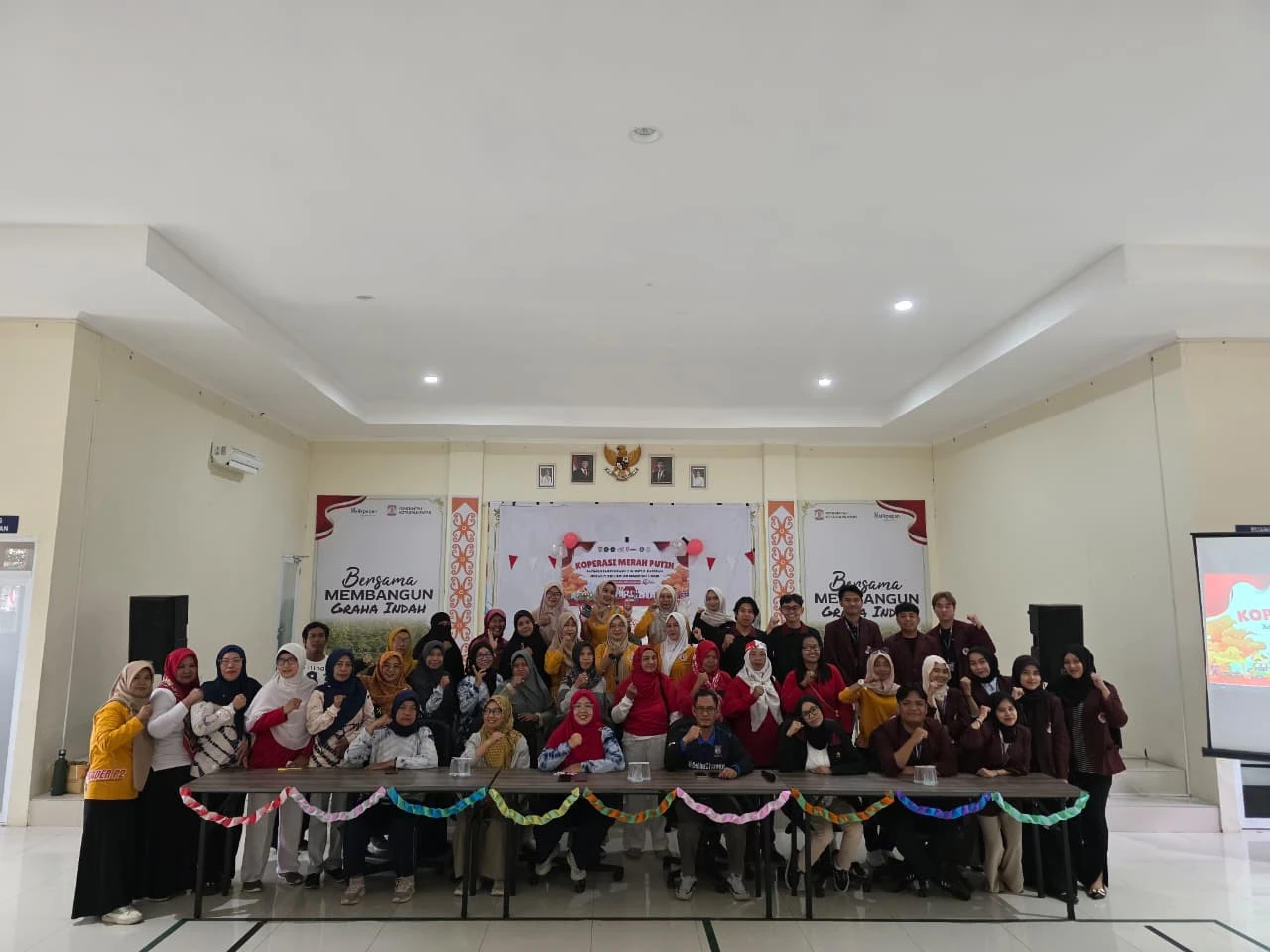 Bazzar Kemerdekaan 17 Agustus 2025 "Rayakan Merah Putih dengan Semangat UMKM" bersama Mahasiswa Universitas Muhammadiyah Malang (UMM) Bazzar Kemerdekaan 17 Agustus 2025 "Rayakan Merah Putih dengan Semangat UMKM" bersama Mahasiswa Universitas Muhammadiyah Malang (UMM)
